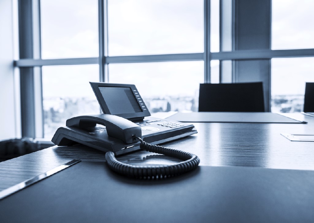 Traditional PBX vs IP PBX? Which is Right for Your SMB